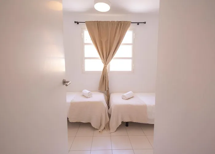 Arona Camison Апартаменти