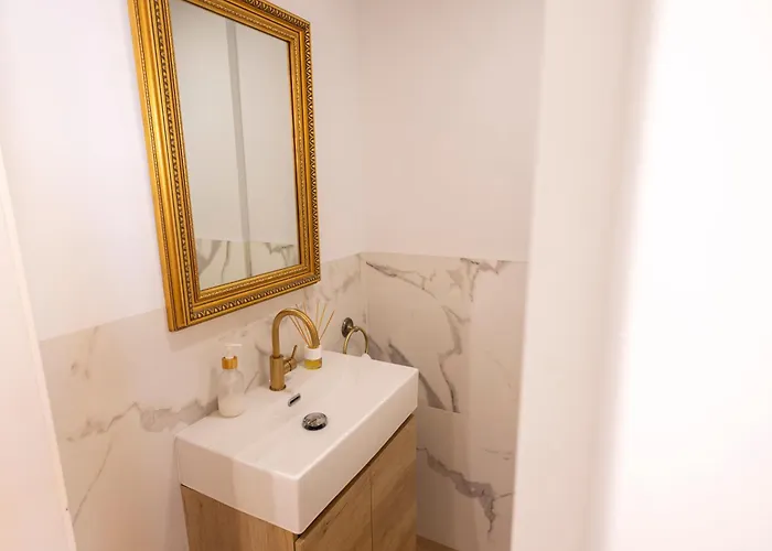 Arona Camison Апартаменти